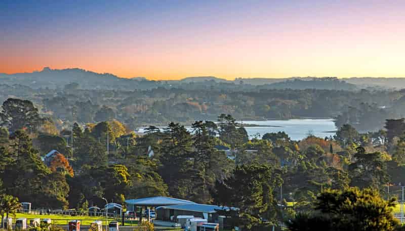 7 Mackay Drive, Greenhithe