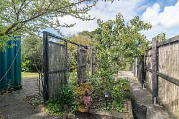 16 Elizabeth Street, Waikanae