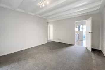 9/23 Locarno Avenue, Sandringham