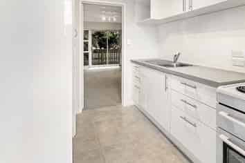 9/23 Locarno Avenue, Sandringham