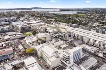 Prime Broadway retail opportunity