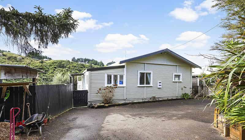 10 Edgecombe Drive, Glen Massey