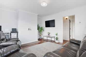 420 Main North Road, Redwood