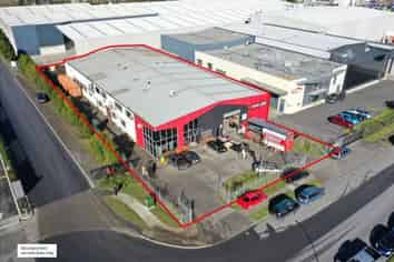 Outstanding Opportunity on Oak Road