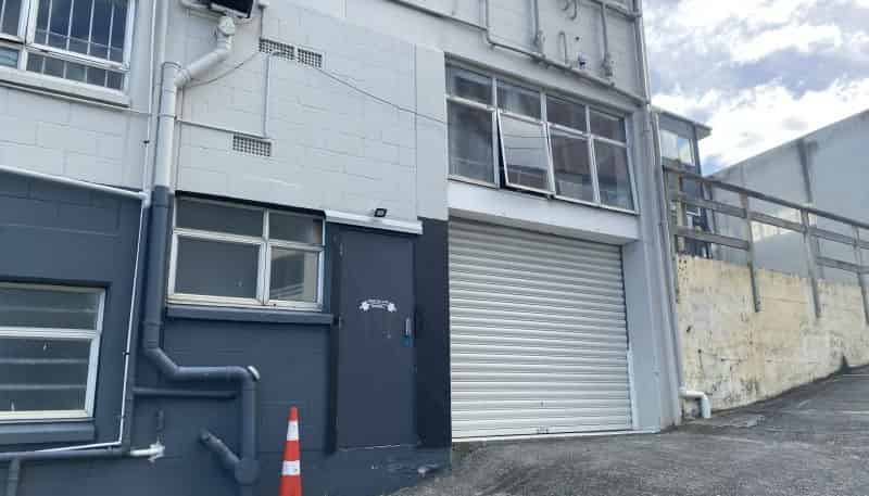 65 Birkenhead Avenue, Birkenhead