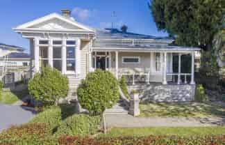 25 Claude Road, Epsom