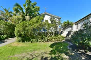 2/30 Alexander Avenue, Torbay