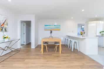 2/38 Dominion Street, Takapuna