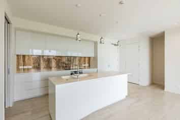 105/223D Green Lane West, Epsom