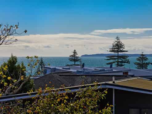 1/9 Newhaven Terrace, Mairangi Bay