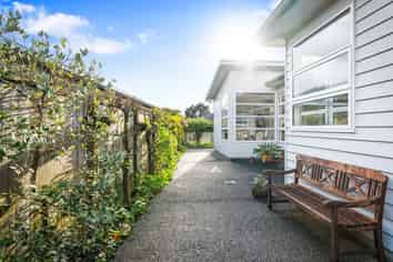 28 Cataldo Mews, Avalon