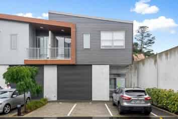 Affordable Albany warehouse