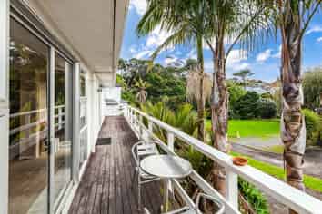 666 Beach Road, Browns Bay