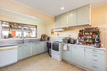 666 Beach Road, Browns Bay