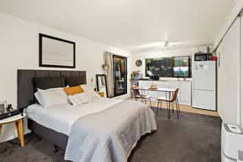 36a Seaview Road, Castor Bay