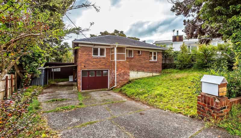 60 Sylvan Crescent, Te Atatu South