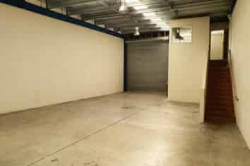 Flexible warehouse/commercial space