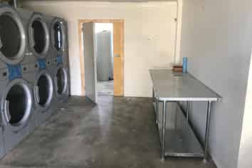 BRAND NEW SET UP SELF SERVICE LAUNDROMAT IN SOUTH 