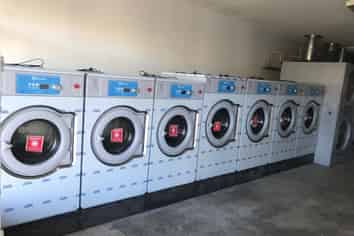 BRAND NEW SET UP SELF SERVICE LAUNDROMAT IN SOUTH 