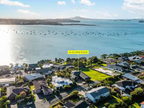 16 Eclipse Place, Half Moon Bay