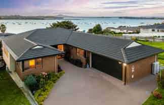 16 Eclipse Place, Half Moon Bay