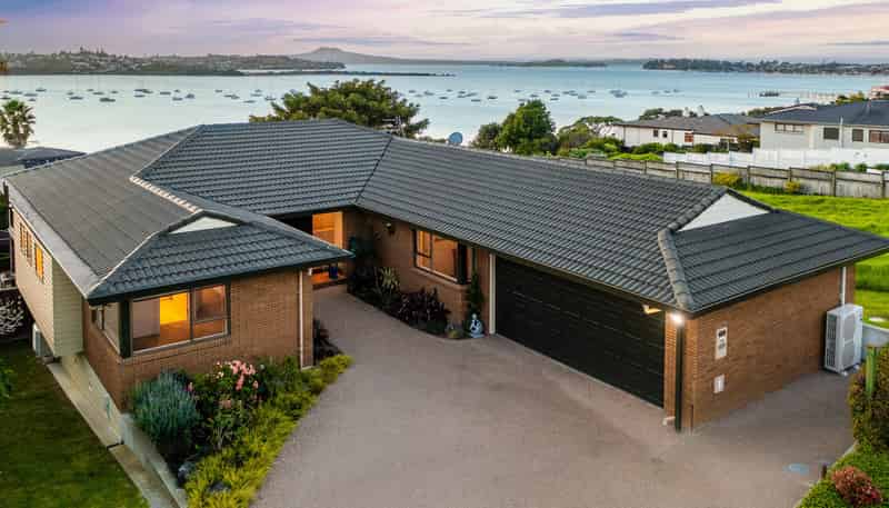 16 Eclipse Place, Half Moon Bay