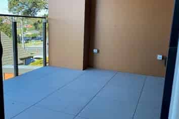 2B/12 Selwyn Street, Howick