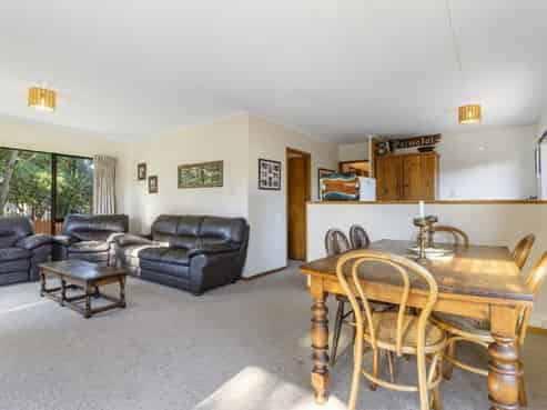 17 Whiritoa Beach Road, Whiritoa