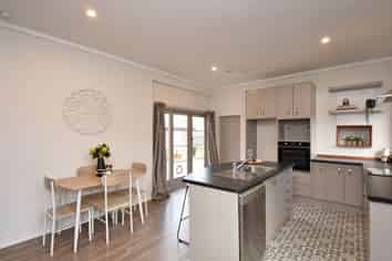 183 Catherine Street, Windsor