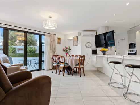 8 Harrods Court, Fendalton