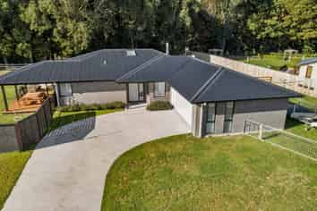 18 Karaka Place, Kinloch