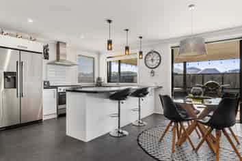 18 Karaka Place, Kinloch