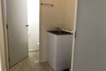 126c St Vincent Street, Toi Toi