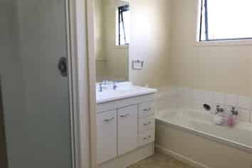 126c St Vincent Street, Toi Toi