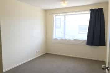 126c St Vincent Street, Toi Toi