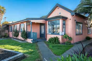 Accommodation or Redevelopment in Prime Location