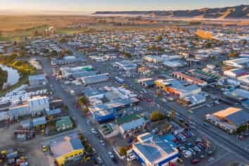 Accommodation or Redevelopment in Prime Location