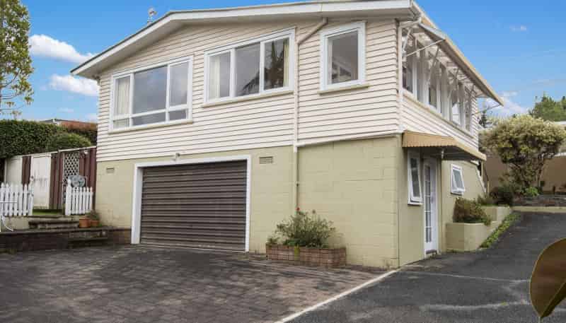 10 Old Parua Bay Road, 