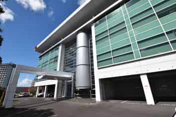 ATTRACTIVE MODERN CORPORATE OFFICE