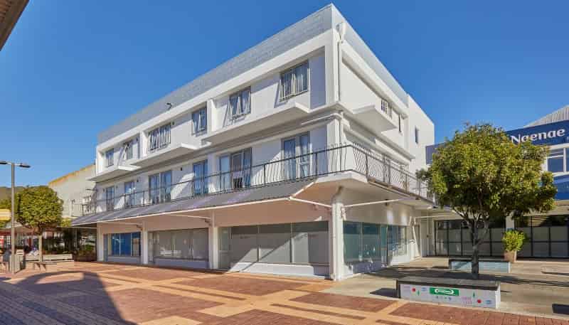 11-12 Hillary Court, Naenae