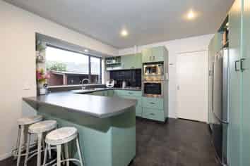 59 Pages Road, Allenton