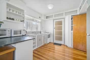 130 Tukapa Street, Westown