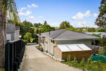 8B Eastglen Road, Glen Eden