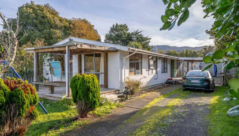 52 Lyon Street, Featherston