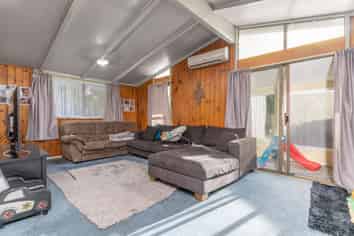 52 Lyon Street, Featherston