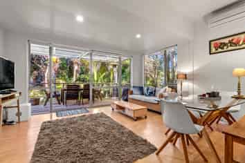 54 Waiheke Road, Onetangi