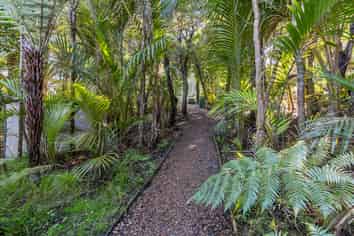 54 Waiheke Road, Onetangi