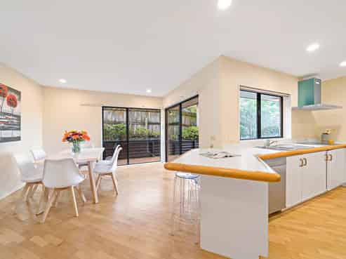 30B Britannia Place, Half Moon Bay