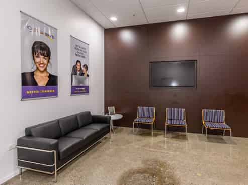 Stunning Fitout/Flexible Configuration