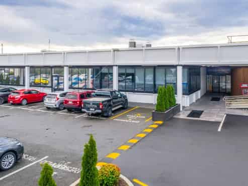 Stunning Fitout/Flexible Configuration